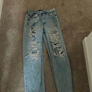 Ripped baggy jeans